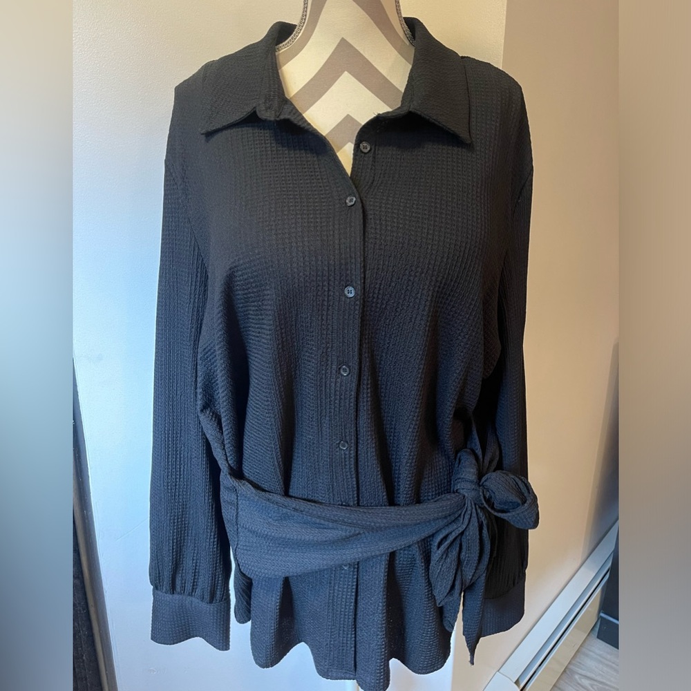 Nina Parker: Long Sleeve Tie Button Down